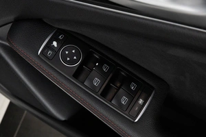 Хетчбэк Mercedes-Benz A-класс 2015 года, 1649000 рублей, Красноярск