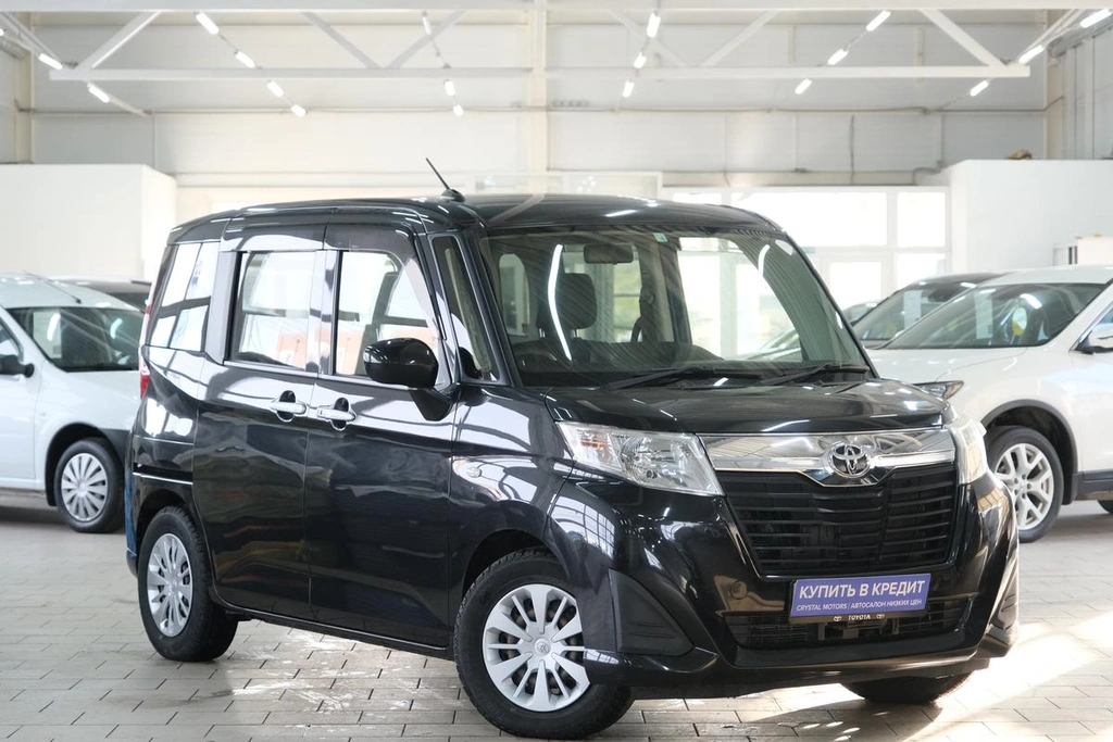 Минивэн Toyota Roomy 2018 года, 1089000 рублей, Омск