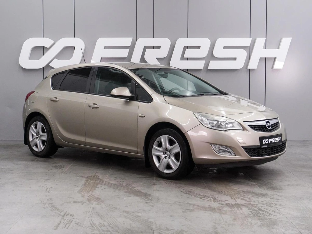 Хетчбэк Opel Astra 2010 года, 669000 рублей, Воронеж