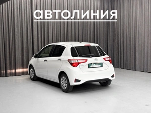 Хетчбэк Toyota Vitz 2019 года, 999000 рублей, Красноярск