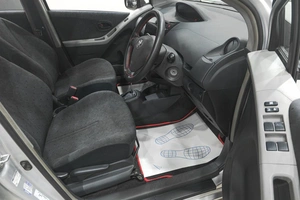 Хетчбэк Toyota Vitz 2009 года, 629000 рублей, Новокузнецк