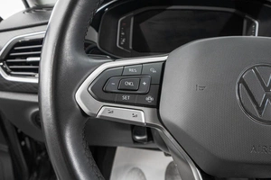Лифтбек Volkswagen Polo 2022 года, 1999000 рублей, Барнаул