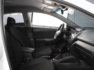 Седан Kia Rio 2015 года, 915000 рублей, Омск