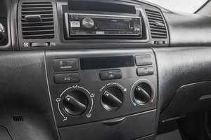 Седан Toyota Corolla 2005 года, 669000 рублей, Барнаул