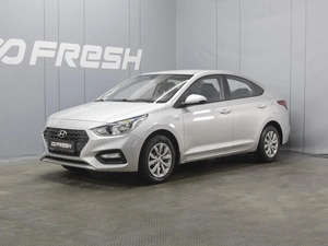 Седан Hyundai Solaris 2019 года, 1330000 рублей, Омск