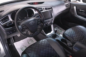 Хетчбэк Kia Ceed 2012 года, 819000 рублей, Томск