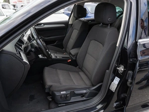 Седан Volkswagen Passat 2018 года, 1699000 рублей, Саратов