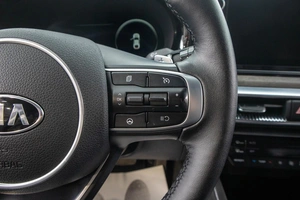 Седан Kia K5 2021 года, 3289000 рублей, Барнаул