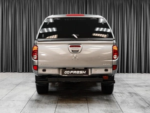 Пикап Mitsubishi L200 2015 года, 1229000 рублей, Тюмень