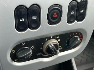 Хетчбэк Renault Sandero 2011 года, 445000 рублей, Ижевск