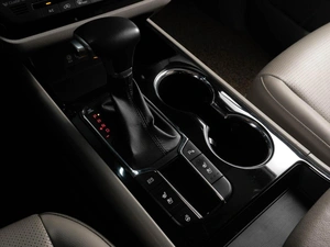 Минивэн Kia Carnival 2019 года, 2996000 рублей, Тюмень