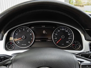 Внедорожник Volkswagen Touareg 2015 года, 2575000 рублей, Краснодар