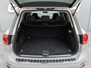 Внедорожник Volkswagen Touareg 2012 года, 1845000 рублей, Краснодар