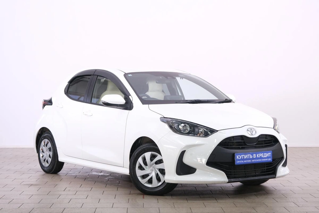 Хетчбэк Toyota Yaris 2020 года, 1199000 рублей, Омск