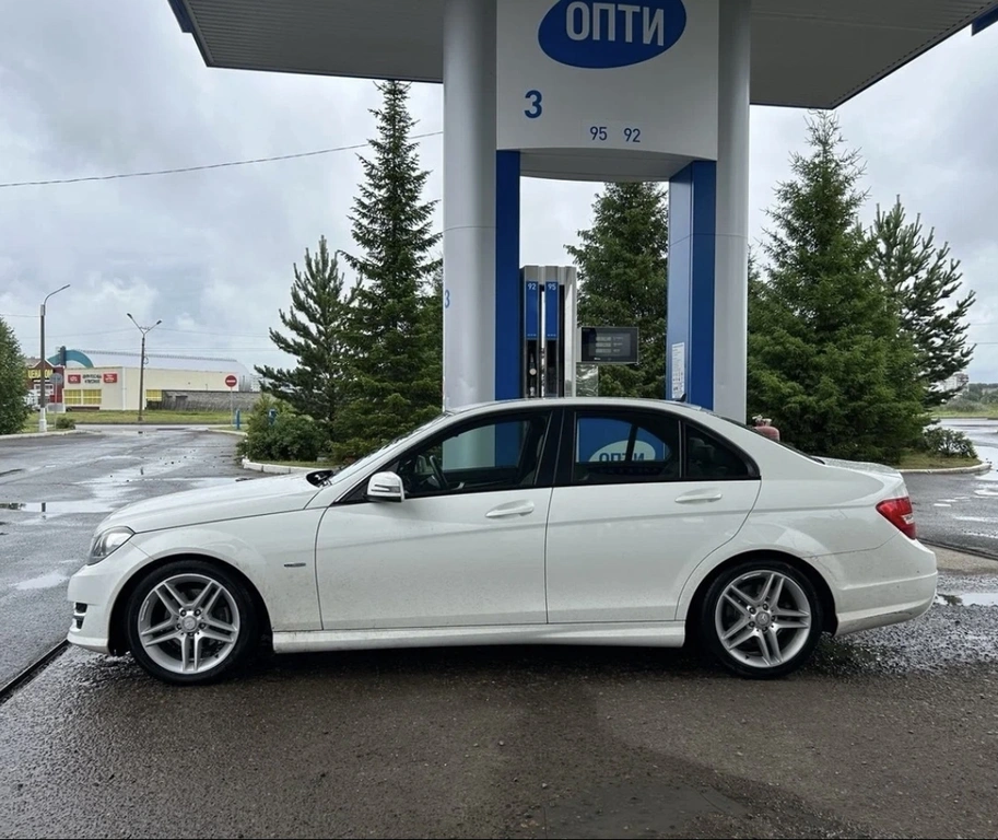 Седан Mercedes-Benz C-класс 2012 года, 1700000 рублей, Шарыпово