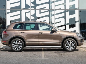 Внедорожник Volkswagen Touareg 2014 года, 2340000 рублей, Краснодар