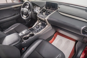 Внедорожник Lexus NX 2019 года, 3399000 рублей, Томск