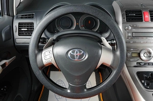 Хетчбэк Toyota Auris 2008 года, 699000 рублей, Тюмень