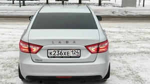 Седан ВАЗ (LADA) Vesta 2017 года, 865000 рублей, Красноярск