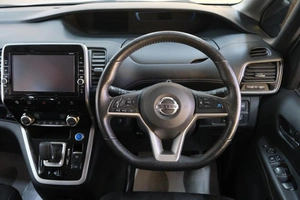 Минивэн Nissan Serena 2019 года, 2619000 рублей, Омск