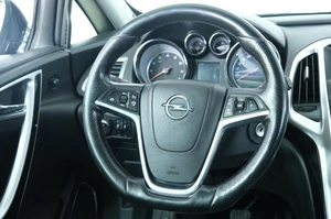 Купе Opel Astra GTC 2013 года, 939000 рублей, Омск