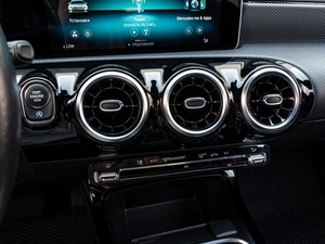 Хетчбэк Mercedes-benz A-класс 2019 года, 2098000 рублей, Краснодар