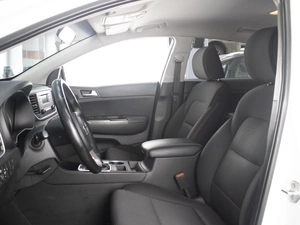 Внедорожник Kia Sportage 2019 года, 1960000 рублей, Омск