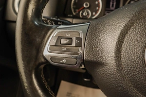 Внедорожник Volkswagen Tiguan 2016 года, 1819000 рублей, Челябинск