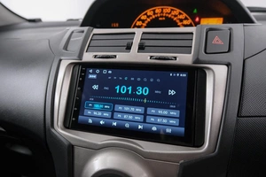 Хетчбэк Toyota Vitz 2010 года, 649000 рублей, Красноярск