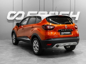 Внедорожник Renault Kaptur 2016 года, 1300000 рублей, Тюмень