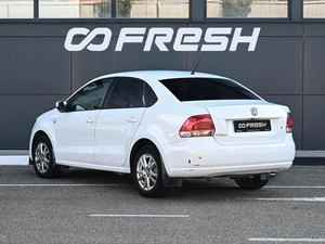 Седан Volkswagen Polo 2012 года, 799000 рублей, Кирилловка