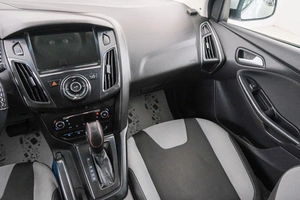 Хетчбэк Ford Focus 2012 года, 899000 рублей, Красноярск