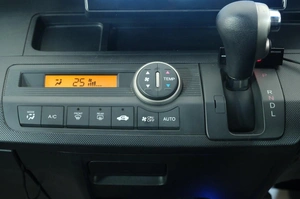 Минивэн Honda Freed 2012 года, 1149000 рублей, Омск