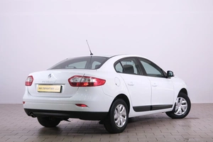Седан Renault Fluence 2013 года, 799000 рублей, Омск