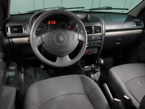 Хетчбэк Renault Clio 2004 года, 399000 рублей, Воронеж