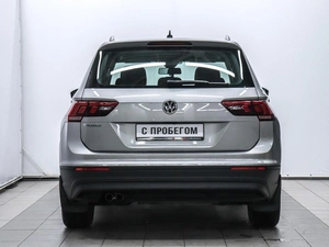 Внедорожник Volkswagen Tiguan 2020 года, 3000000 рублей, Красноярск