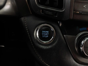 Внедорожник Toyota RAV4 2014 года, 2299000 рублей, Тюмень