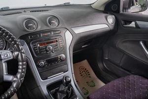 Седан Ford Mondeo 2011 года, 1149000 рублей, Томск