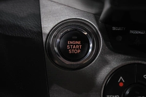 Внедорожник Toyota RAV4 2012 года, 1649000 рублей, Новокузнецк