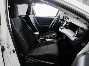 Внедорожник Toyota RAV4 2015 года, 2180000 рублей, Тюмень