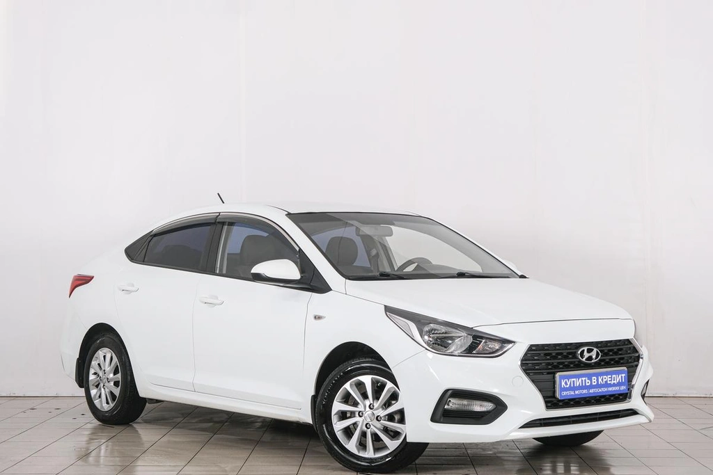 Седан Hyundai Solaris 2018 года, 1259000 рублей, Красноярск