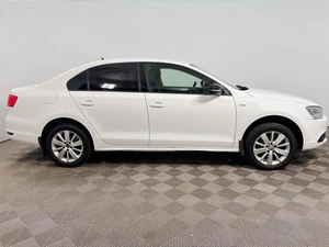 Седан Volkswagen Jetta 2013 года, 943100 рублей, Казань