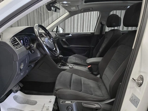 Внедорожник Volkswagen Tiguan 2017 года, 2199000 рублей, Красноярск