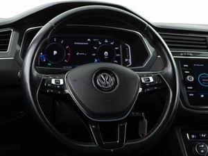 Внедорожник Volkswagen Tiguan 2019 года, 2649050 рублей, Москва
