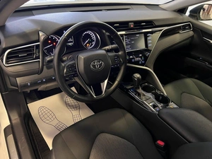 Седан Toyota Camry 2018 года, 2369000 рублей, Красноярск