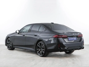 Седан BMW 5 серия 2023 года, 7421046 рублей, Москва