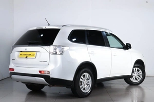 Внедорожник Mitsubishi Outlander 2014 года, 1559000 рублей, Челябинск