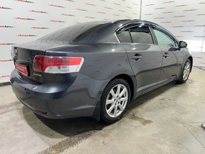 Седан Toyota Avensis 2009 года, 1150000 рублей, Красноярск