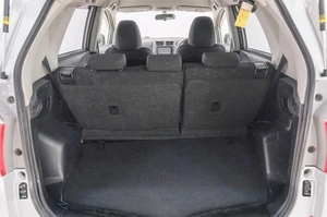 Хетчбэк Toyota Ractis 2011 года, 729000 рублей, Красноярск