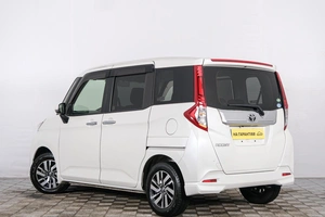 Минивэн Toyota Roomy 2017 года, 1149000 рублей, Красноярск